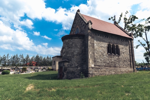 Neoromańskie kaplice grobowe w Rękowie [FOTOSPACER] - 9