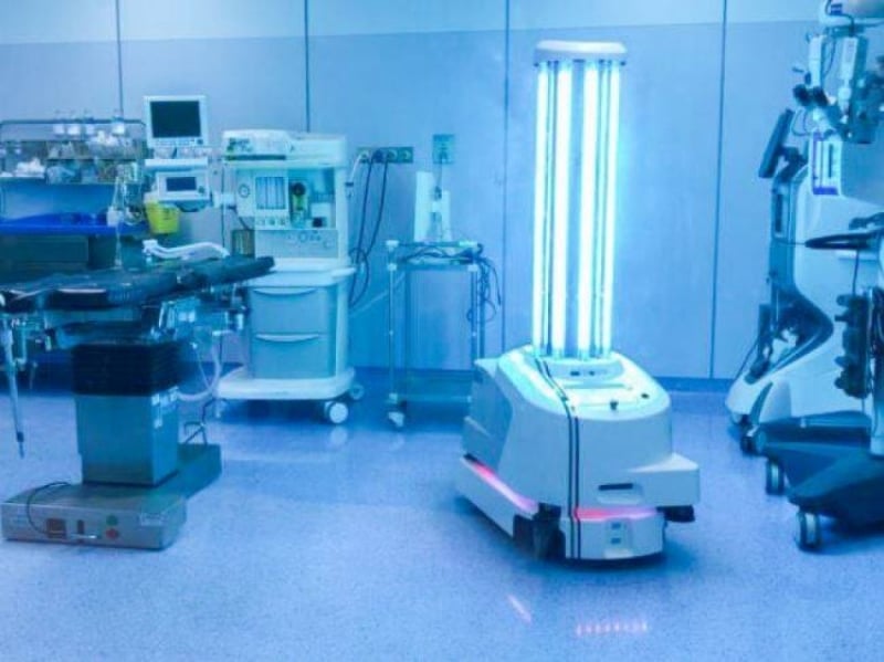 Czystszych szpitali już nie będzie. W Świdnicy i we Wrocławiu odkażaniem zajmie się robot - Fot. Medinet