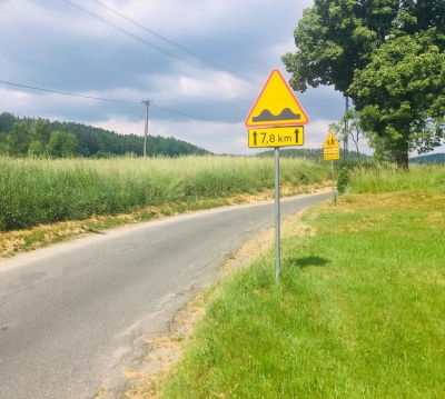 "Droga wstydu". Mieszkańcy załamują ręce, turyści gubią koła - 6
