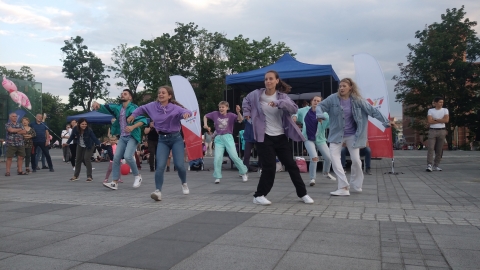 Wrocław: Wielka Potańcówka na Placu Wolności [ZDJĘCIA] - 7