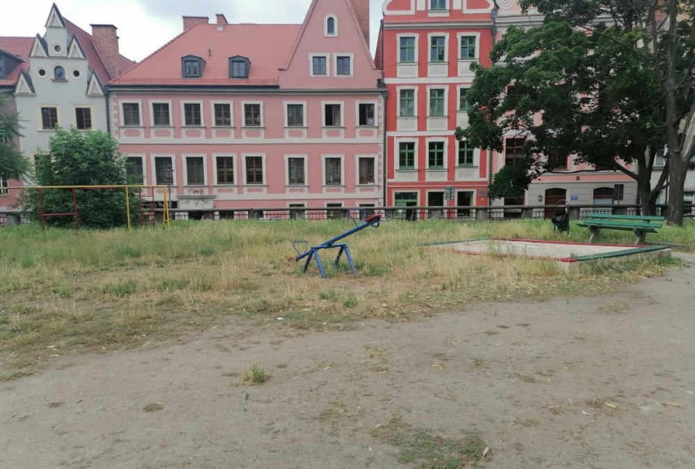Obraz nędzy i rozpaczy. Tak wygląda podwórko w centrum Wrocławia - fot. Joanna Jaros