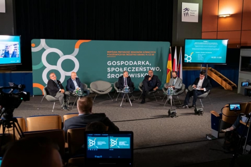 Polacy, Czesi i Niemcy rozmawiali o przyszłości regionów górniczych - fot. PGE