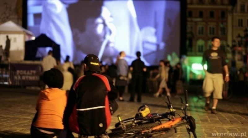 Wrocław: Darmowe kino pod chmurką na Szczepinie - zdjęcie ilustracyjne/ archiwum wroclaw.pl