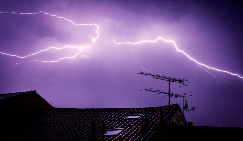IMGW: Ostrzeżenie przed burzami z gradem - zdjęcie ilustracyjne: fot. Jason Lemiere/flickr.com (Creative Commons)