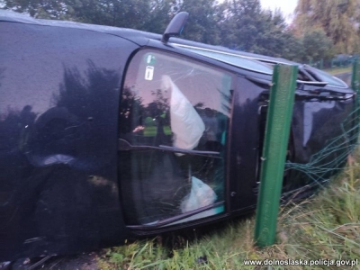 Wi&oacute;zł 5-letniego syna bez fotelika i pas&oacute;w. Był pijany