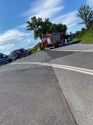 Wypadek na ósemce, trzy osoby ranne. Droga była zablokowana - 0