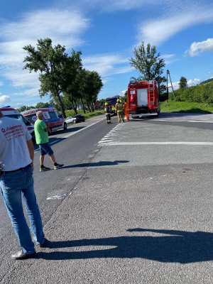 Wypadek na ósemce, trzy osoby ranne. Droga była zablokowana - 1