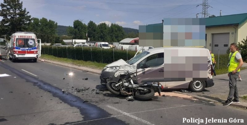Tragiczny wypadek w Jeleniej Górze. Nie żyje 25-letni motocyklista - fot. Policja