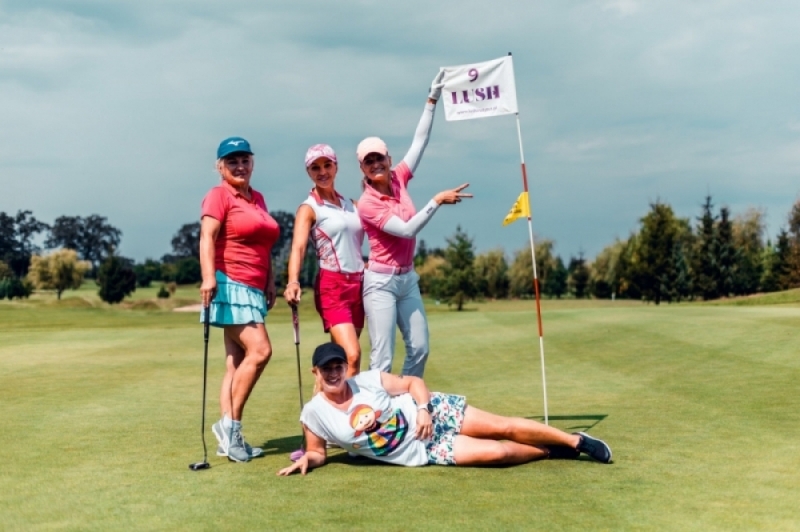 Kobiety za kije - w Brzeźnie wystartował damski turniej golfowy  - fot. mat. prasowe