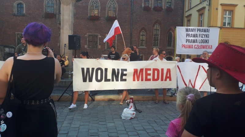 We Wrocławiu protestowali przeciwko nowelizacji ustawy medialnej - fot. Justyna Kościelna