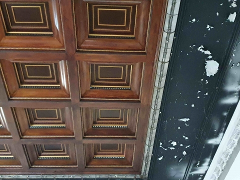 Legnica: Kolejna niespodzianka w Teatrze Letnim. Na suficie odkryto malowidła - 2