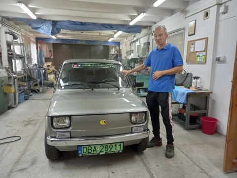 Legendarny Fiat 126p przerobiony na auto elektryczne - 2