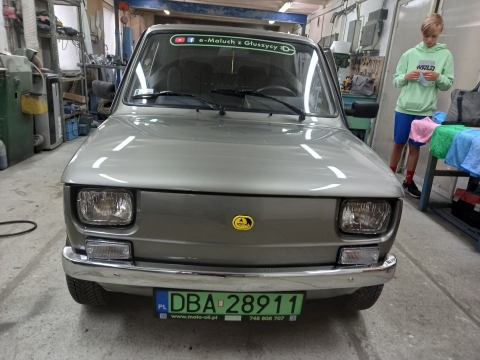 Legendarny Fiat 126p przerobiony na auto elektryczne - 5