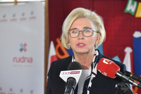 Wiceminister Machałek: Nie przymus, ale prośba do nauczycieli - szczepcie się przeciw covid  - 3