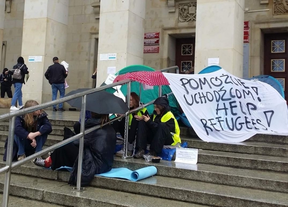 Trzeci dzień protestują przed Urzędem Wojewódzkim we Wrocławiu - fot. Martyna Czerwińska