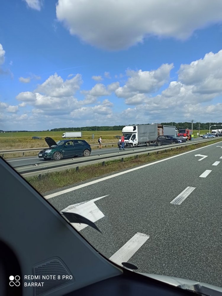 Uwaga, kierowcy! Łącznik Długołęka nieprzejezdny - fot. Maciej Hyd