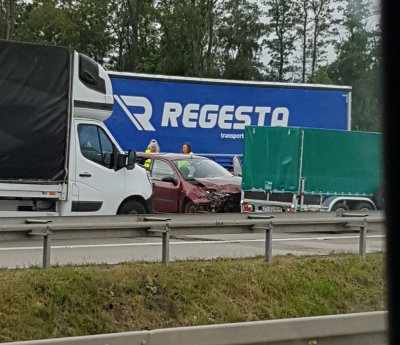 Wypadek na A4 przy węźle Wrocław Południe [AKTUALIZACJA] - fot. Słuchacz