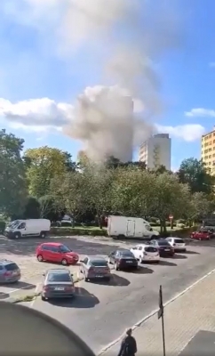 Bolesławiec: Pożar w 11-piętrowym budynku. Mieszkanie doszczętnie spłonęło [ZDJĘCIA] - 0