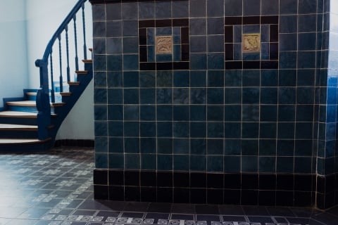 Czarujące, kaflowe klatki schodowe [FOTOSPACER] - 2
