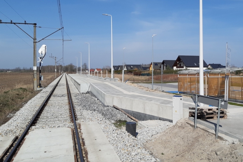 Pociągiem z Wrocławia do Jelcza - najwcześniej za rok - materiały prasowe