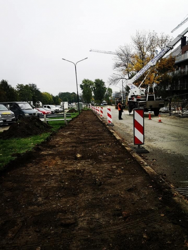 W Sobótce ruszyła budowa miejskiej sieci ścieżek rowerowych - fot Aleksander Ogrodnik
