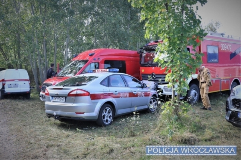 Zakończyła się sekcja zwłok nurków, którzy zginęli w zalanej kopalni w Sobótce - fot. Policja