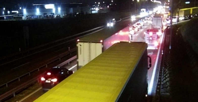 Groźny wypadek na A4. Dwie osoby ranne, droga zablokowana - zdjęcie ilustracyjne; fot. archiwum radiowroclaw.pl
