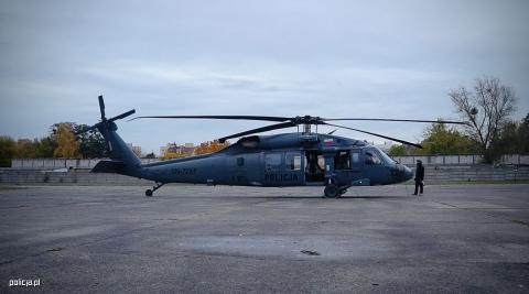 Policyjny Black Hawk przetransportował serce dla pacjenta czekającego na przeszczep - 5