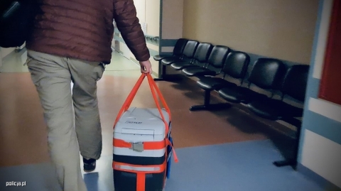 Policyjny Black Hawk przetransportował serce dla pacjenta czekającego na przeszczep - 13