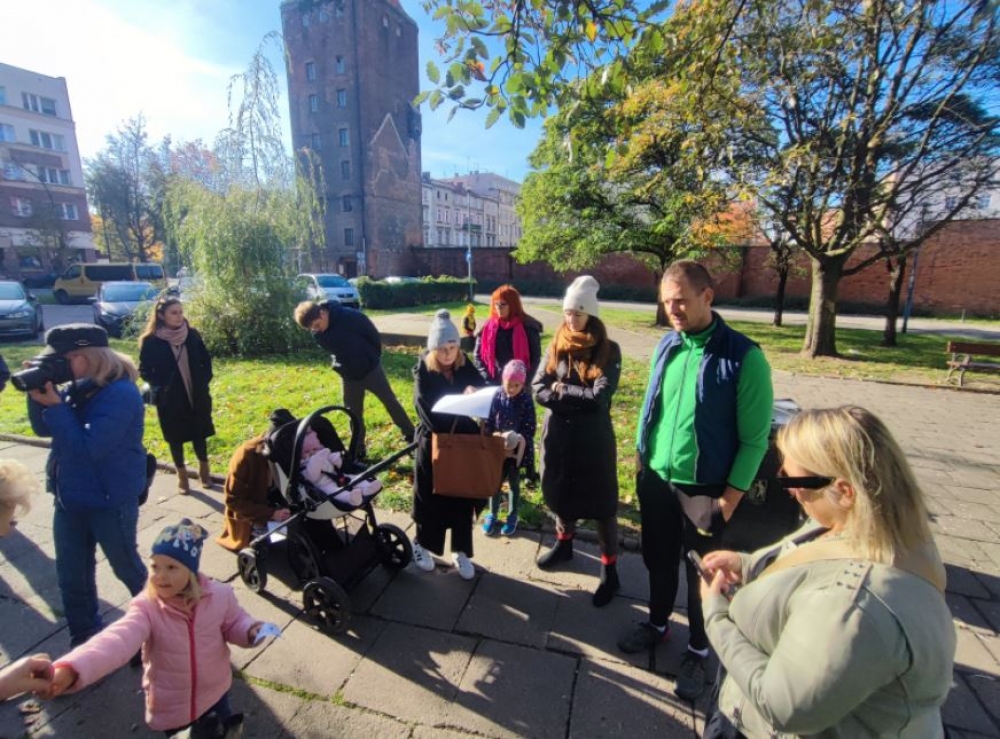 Legnica: Boją się, że po zmianie planu zagospodarowania skwer zostanie zabetonowany - fot. Karolina Bieniek