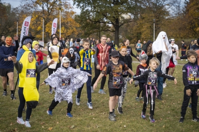 Bieg Halloween Radia Wrocław. Sportowa rywalizacja z przymrużeniem oka [ZDJĘCIA] - 1