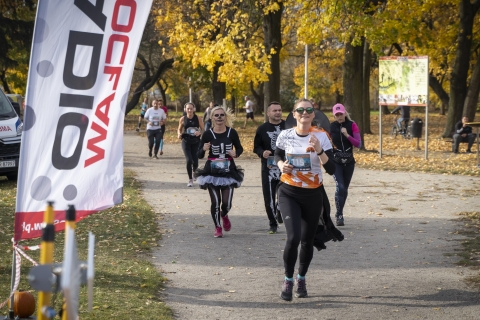 Bieg Halloween Radia Wrocław. Sportowa rywalizacja z przymrużeniem oka [ZDJĘCIA] - 44
