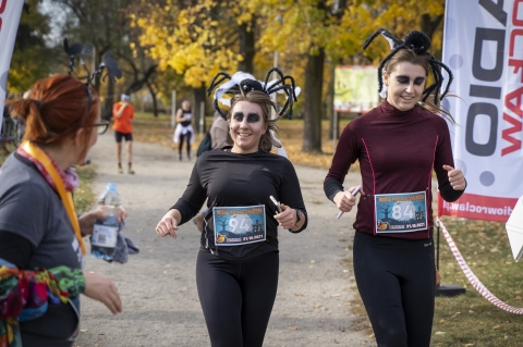 Bieg Halloween Radia Wrocław. Sportowa rywalizacja z przymrużeniem oka [ZDJĘCIA] - 65