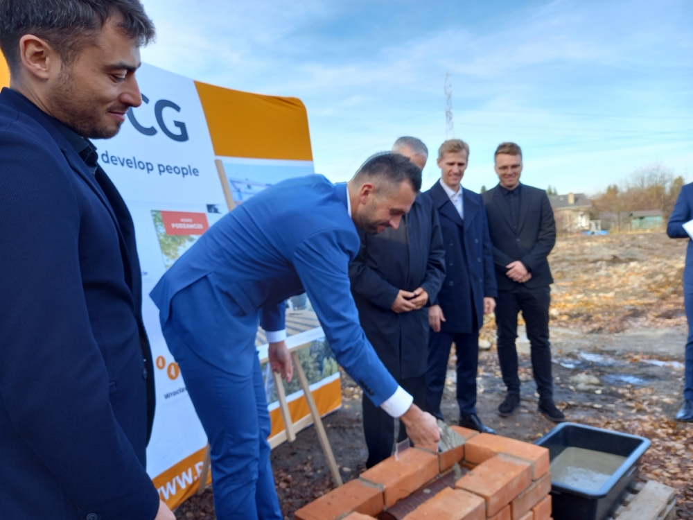 Wałbrzych: Ponad sto nowych mieszkań powstaje w dzielnicy Podzamcze – fot. Barbara Szeligowska