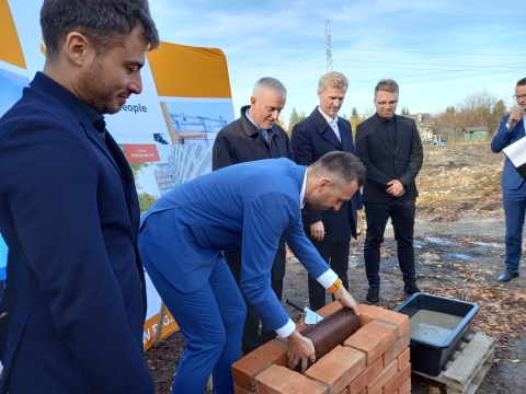 Wałbrzych: Ponad sto nowych mieszkań powstaje w dzielnicy Podzamcze - 0