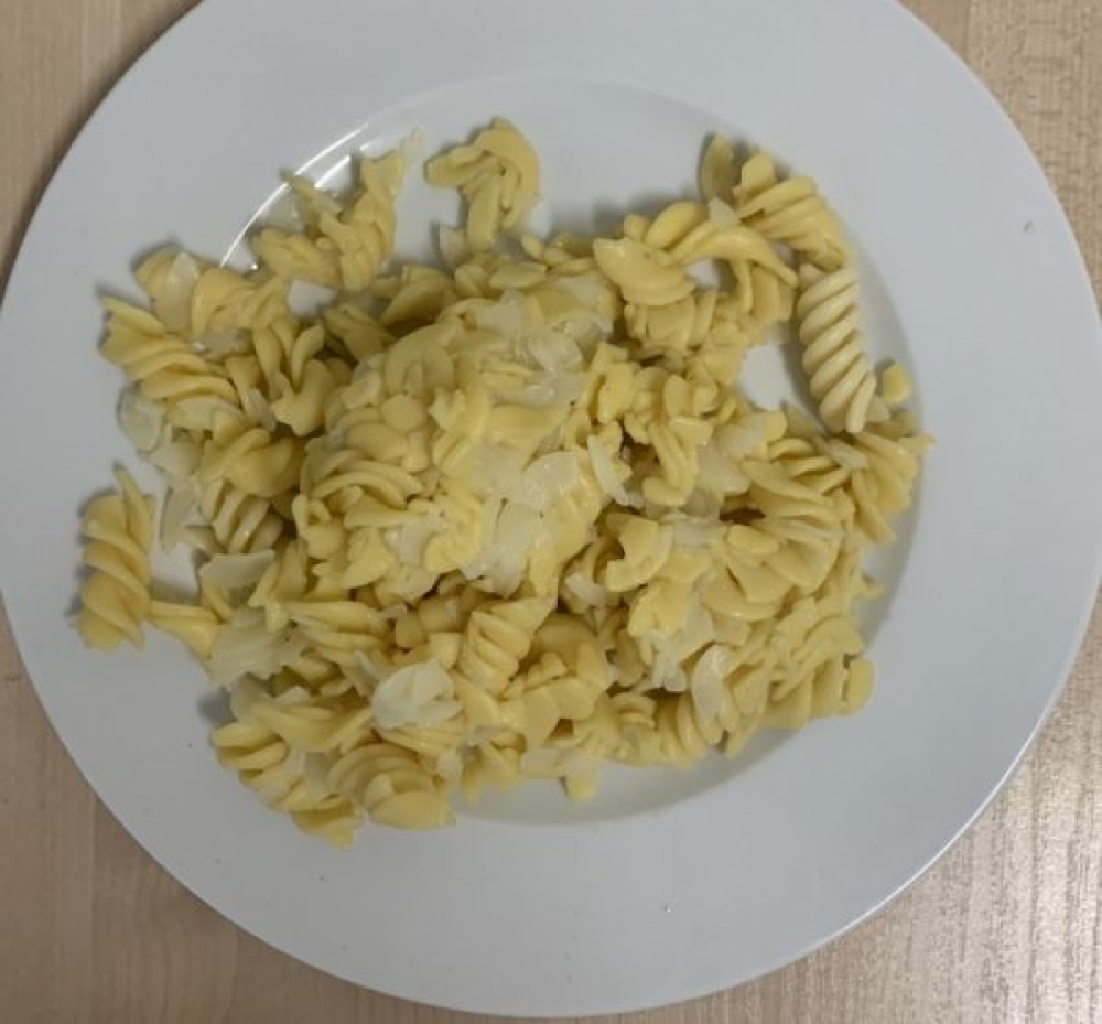 Makaron bez sosu i suche ziemniaki - to obiady dla osób chorych na celiakię w Uniwersyteckim Szpitalu Klinicznym  - fot. Słuchaczka