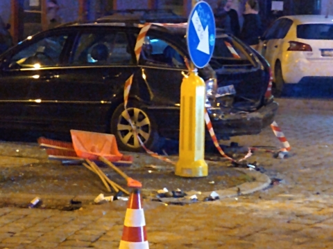 Dachowanie i karambol w centrum miasta - 0