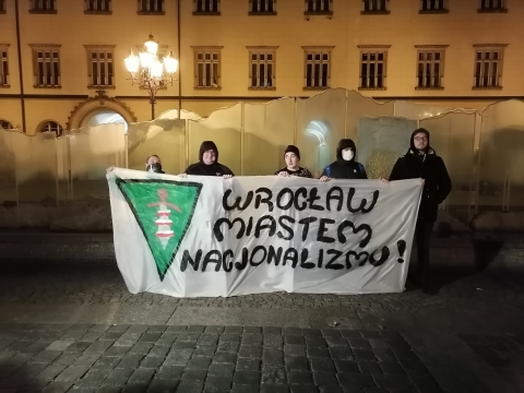 "Polscy żołnierze na granicy muszą czuć, że nie są sami" - na Rynku odbył się wiec wsparcia dla armii - 3