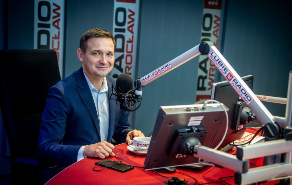 Michał Jaros składa doniesienie do prokuratury w sprawie Turowa - fot. archwium radiowroclaw.pl