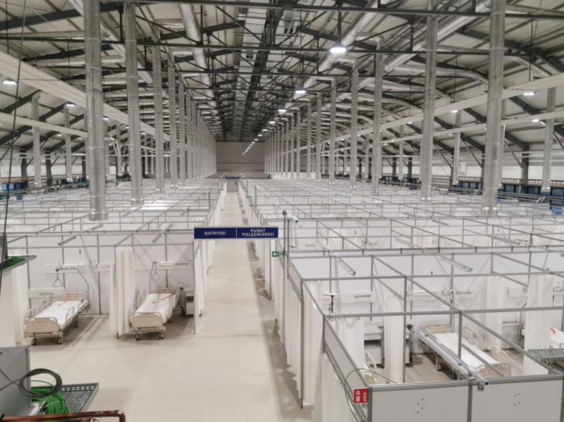 Szpital tymczasowy przyjmie w czwartek pierwszych pacjentów z COVID-19 - fot. DUW