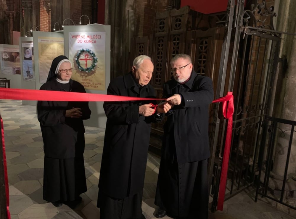 Wystawa poświęcona elżbietankom w katedrze wrocławskiej - fot. Piotr Osowicz