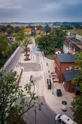 Zamiast 50 minut w korkach - 12 minut w pociągu. Siechnice inwestują w węzły przesiadkowe - 2
