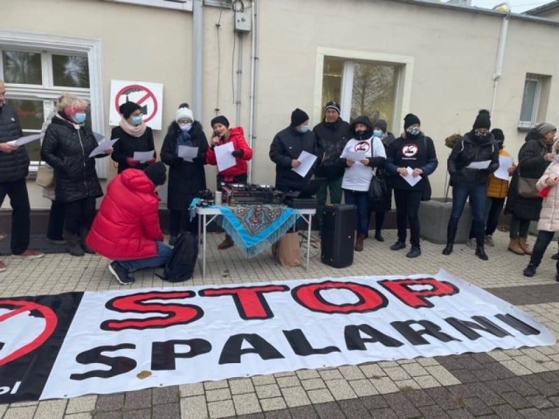 Stop spalarni - w Wiszni Małej protestowali mieszkańcy gminy - Fot. Malwina Gadawa
