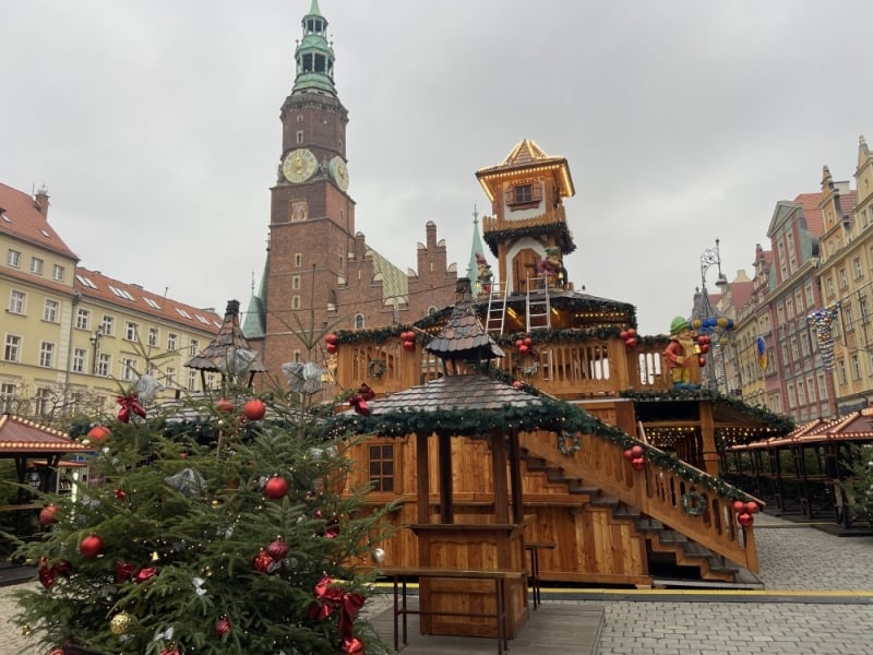 Czesi odwołują, Niemcy odwołują, a Wrocław...się bawi. Czy Jarmark u szczytu czwartej fali to dobry pomysł? - fot. Martyna Czerwińska
