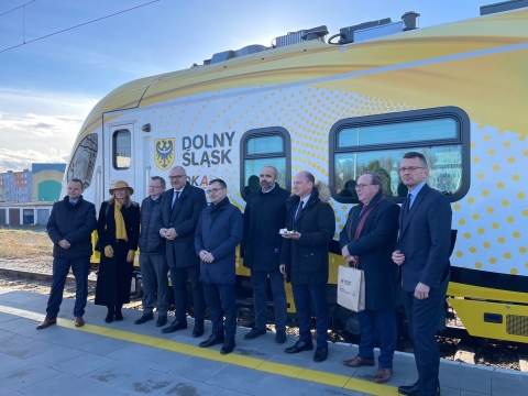 Po 20 latach rusza linia Jelcz-Laskowice - Czernica - Wrocław - 6