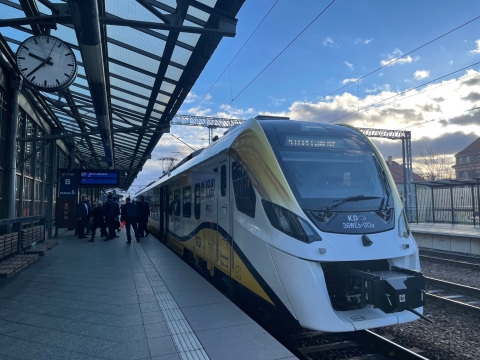 Po 20 latach rusza linia Jelcz-Laskowice - Czernica - Wrocław - 3