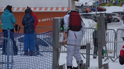 Narciarze wracają na stoki - trasy na Czarnej Górze już otwarte  - 3