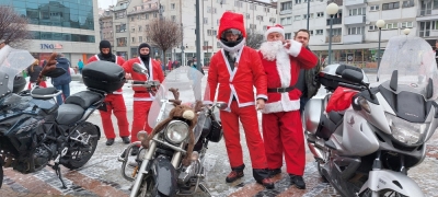 Motomikołaje wsiadają na motocykle i jadą do dzieci [ZDJĘCIA]