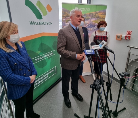 W Wałbrzychu szkolono m.in. urzędników, jak współpracować z cudzoziemcami - 0