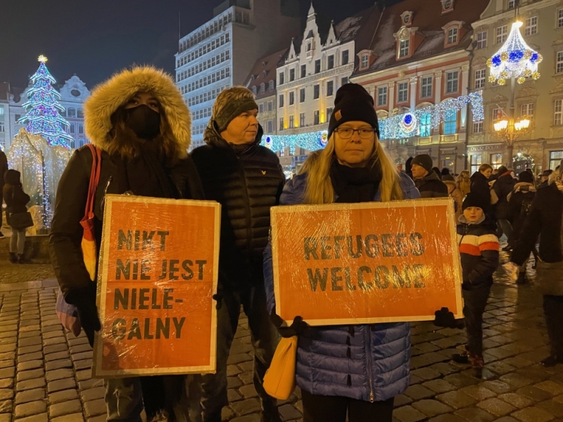 Pikieta solidarności z migrantami koczującymi na granicy - fot. Malwina Gadawa